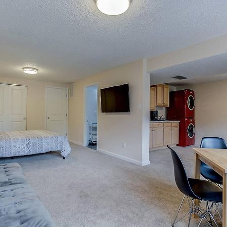 Bright & Cozy Studio Apartment In Colorado Springs Exterior foto